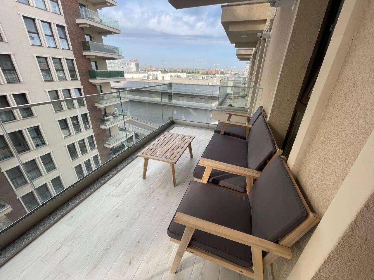 Moghioros Residence C3 Bukarest Exteriör bild